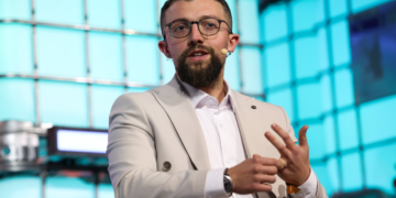 Skerdi Sino: Vendi i punës është kudo ku ka internet