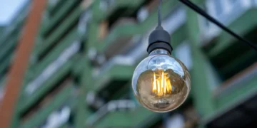 Shqipëria, ndër vendet me konsumin më të ulët të energjisë për familje në Europë