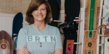 Donna Carpenter, historia e suksesit të Burton: Mos ndiqni çdo trend, ruani identitetin dhe ndryshoni atë që duhet