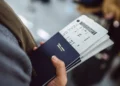 Biletat e avionit pritet të shtrenjtohen deri në 20% në vitin 2027, paralajmëron Ryanair