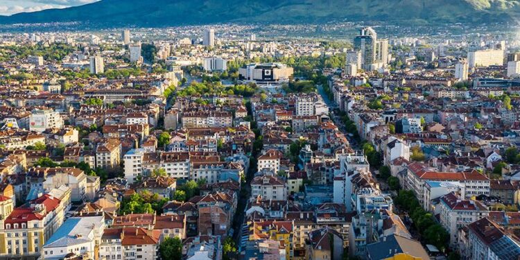 Harrojini Parisin dhe Romën, ky qytet europian renditet si destinacioni më i mirë për një fundjavë në vitin 2027